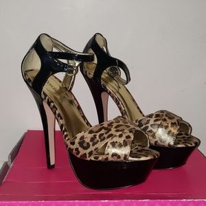 Shoedazzle heels